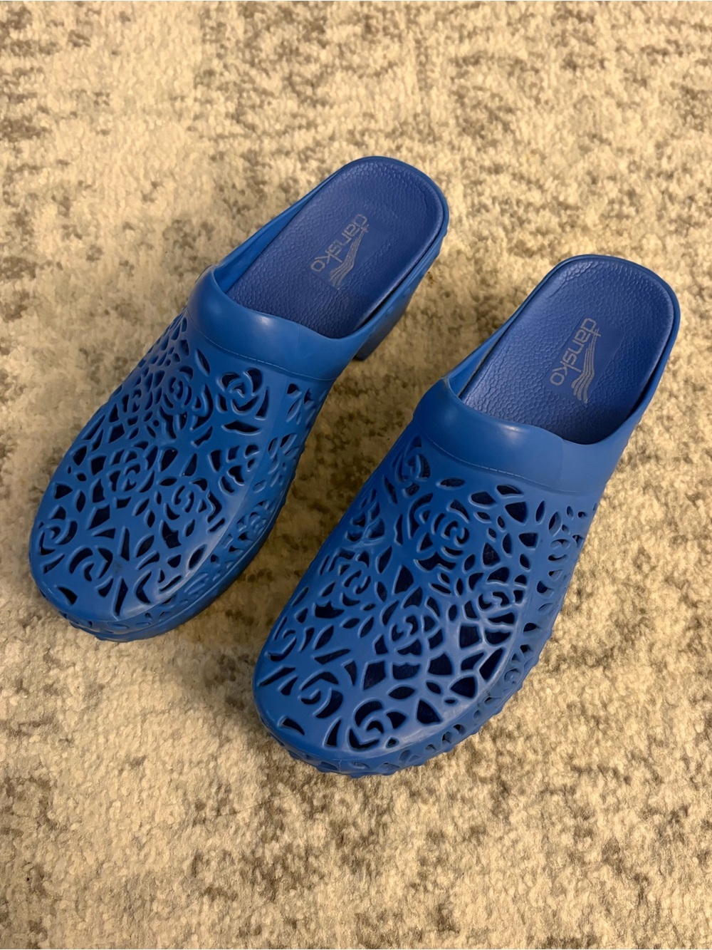 Dansko Pippen Floral Laser Cut Out Clogs Rubber Nursing Mules Comfy Size 37